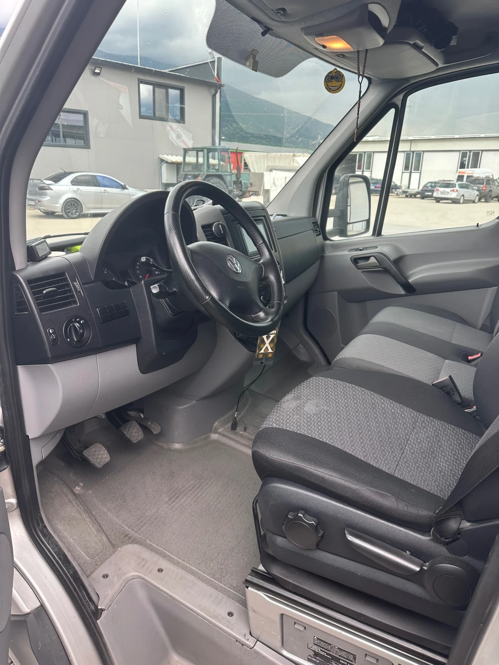 VW Crafter 2.0 TDI 163кс Падащ борд, снимка 5 - Бусове и автобуси - 54607743