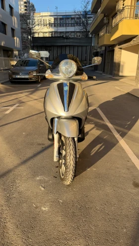 Piaggio Beverly Piaggio Beverly 400   перфектен, нови гуми City Gr | Auto.bg — изображение 2