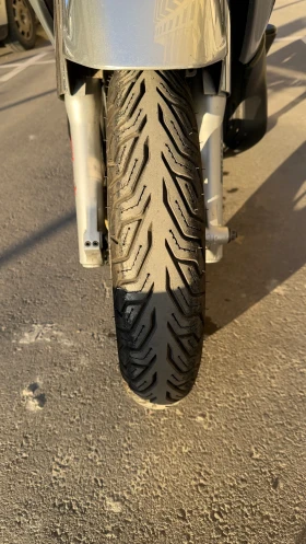 Piaggio Beverly Piaggio Beverly 400   перфектен, нови гуми City Gr | Auto.bg — изображение 9