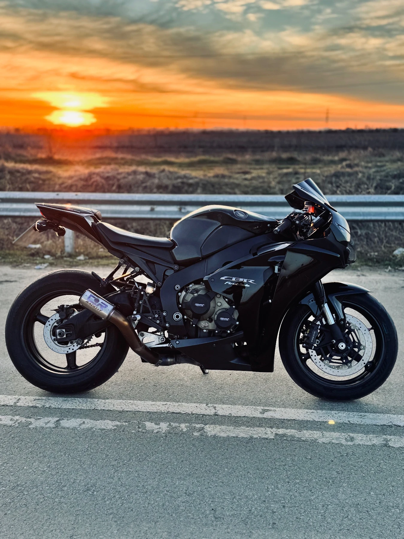 Honda Cbr 1000rr 2008, снимка 7 - Мотоциклети и мототехника - 55128388