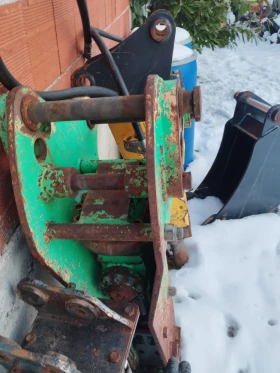 Допълнително оборудване Хидравличен чук ~~montabert~~2бр, снимка 1