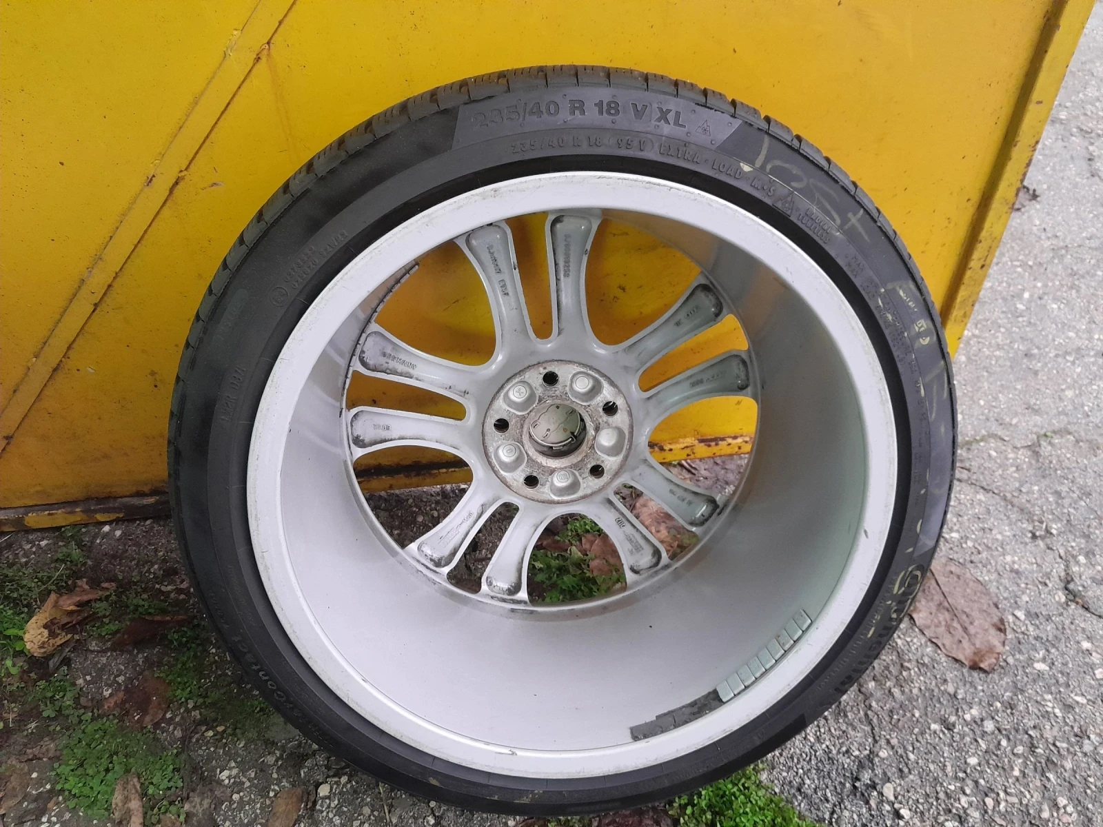    235/40R18 | Mobile.bg   2