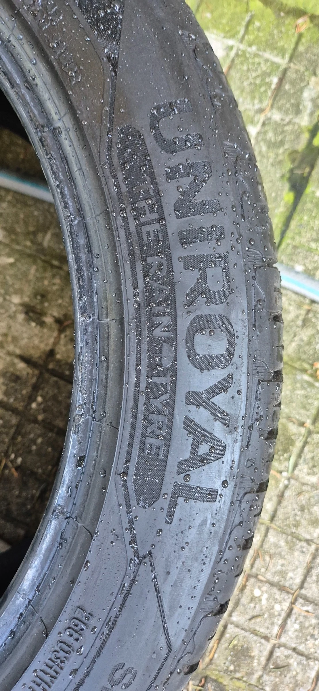 Гуми Летни 235/45R17, снимка 4 - Гуми и джанти - 54430017