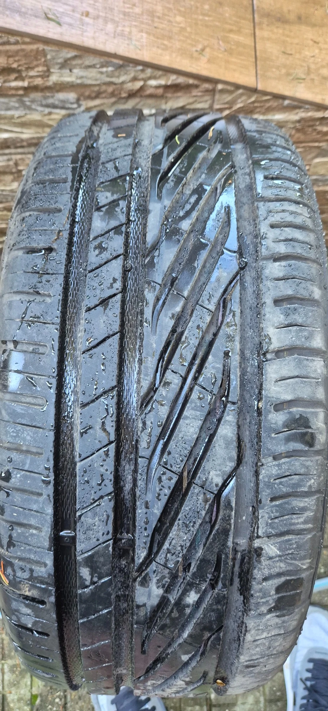 Гуми Летни 235/45R17, снимка 6 - Гуми и джанти - 54430017