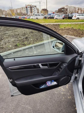 Mercedes-Benz C 180, снимка 11