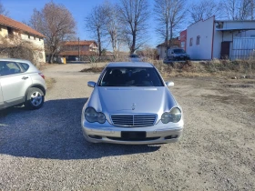 Mercedes-Benz C 220 2.2cdi навигация елеганс отличен, снимка 4