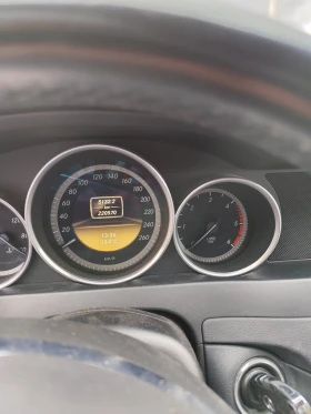 Mercedes-Benz C 180, снимка 13