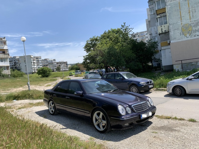 Mercedes-Benz E 240, снимка 2 - Автомобили и джипове - 45901020