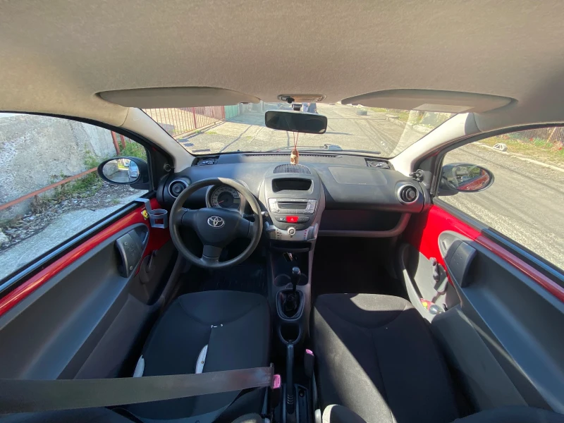 Toyota Aygo, снимка 13 - Автомобили и джипове - 47912586