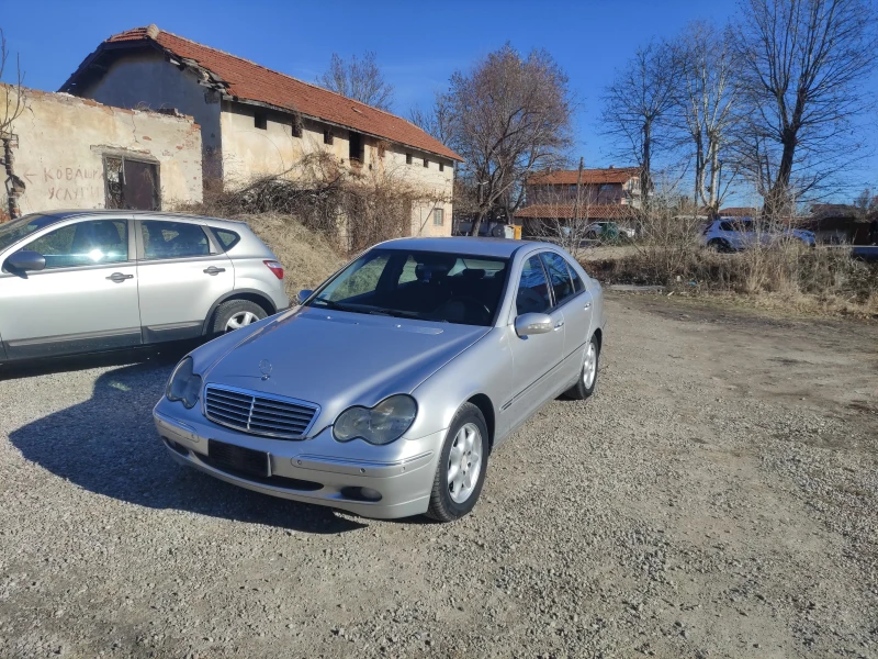 Mercedes-Benz C 220 2.2cdi навигация елеганс отличен, снимка 2 - Автомобили и джипове - 48564794