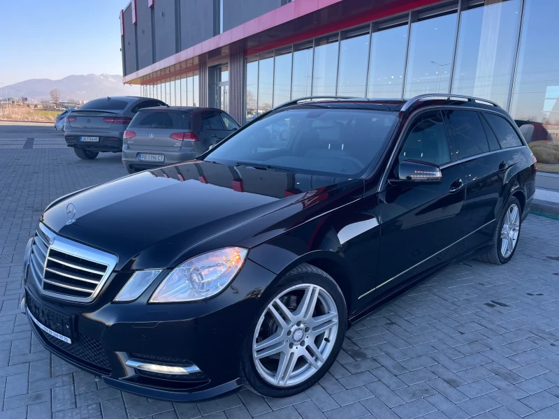 Mercedes-Benz E 220 AMG пакет/Панорама, снимка 1 - Автомобили и джипове - 48787867