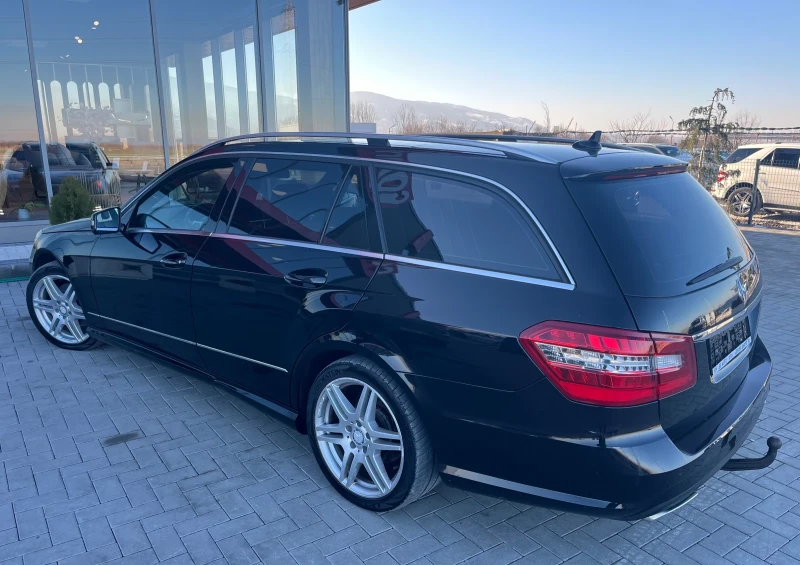 Mercedes-Benz E 220 AMG пакет/Панорама, снимка 6 - Автомобили и джипове - 48787867