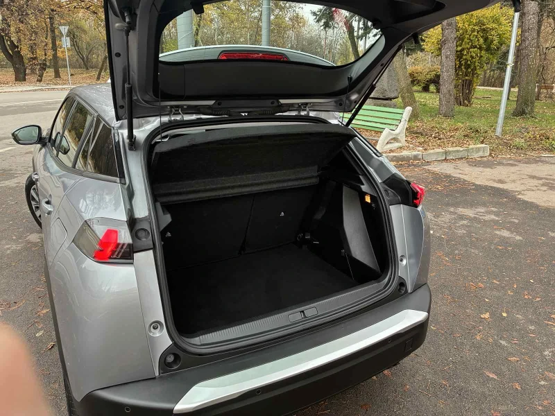 Peugeot 2008 1.5 BlueHDi - BVM6, снимка 17 - Автомобили и джипове - 52545483