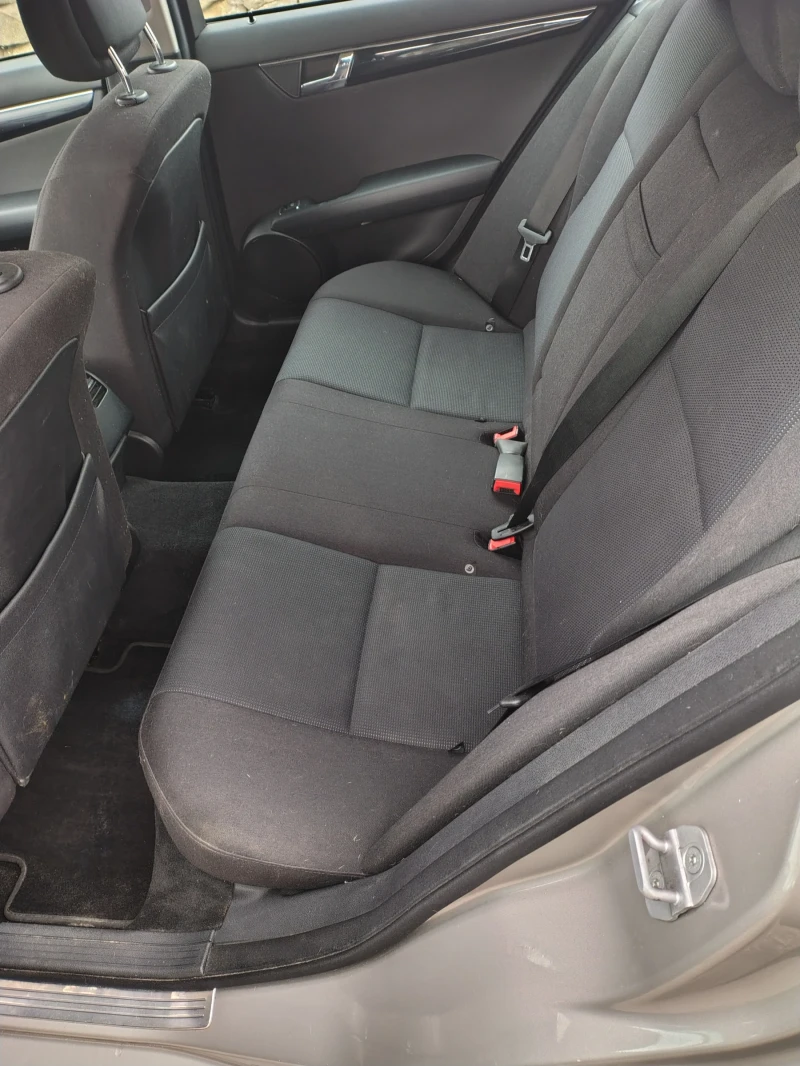 Mercedes-Benz C 180, снимка 6 - Автомобили и джипове - 52572835
