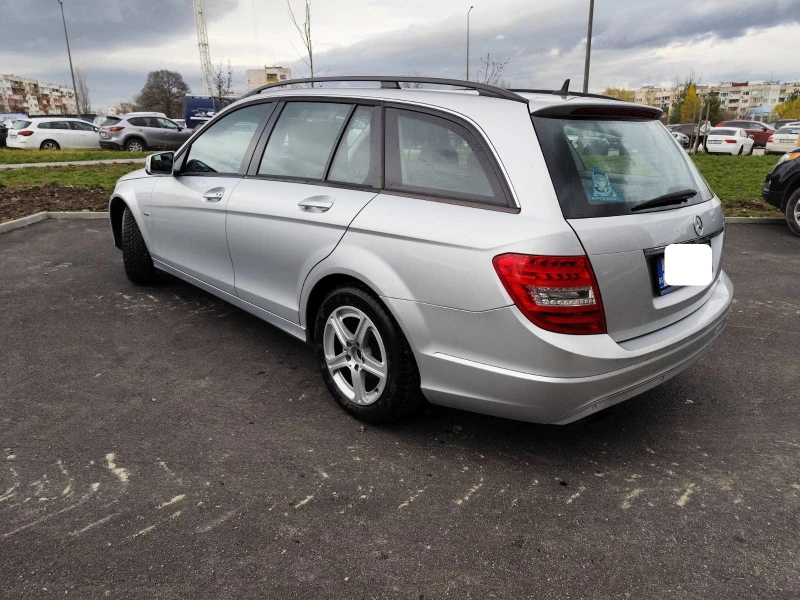 Mercedes-Benz C 180, снимка 4 - Автомобили и джипове - 52594159