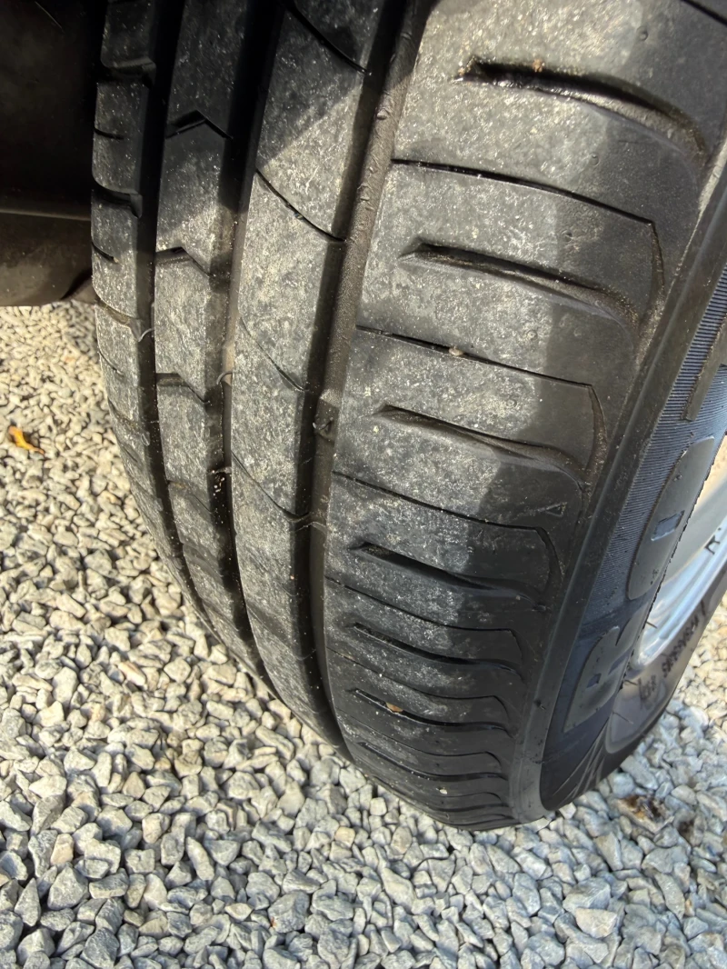 Mini Cooper 1.6i* 90кс* КЛИМАТИК* НОВИ ГУМИ , снимка 11 - Автомобили и джипове - 52750465