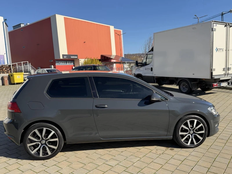 VW Golf 1.6 TDI Като нов, снимка 3 - Автомобили и джипове - 52925129