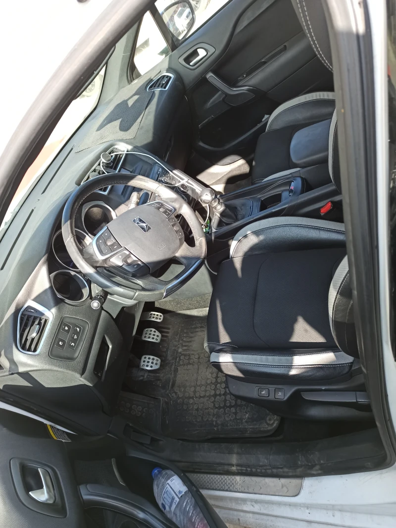 Citroen DS4 1.6 e-hdi, снимка 5 - Автомобили и джипове - 53031637
