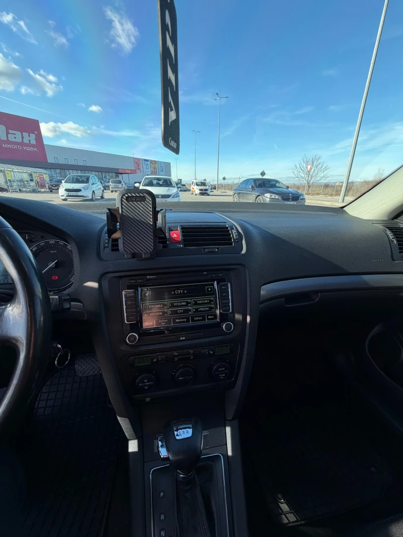 Skoda Octavia, снимка 15 - Автомобили и джипове - 53111337