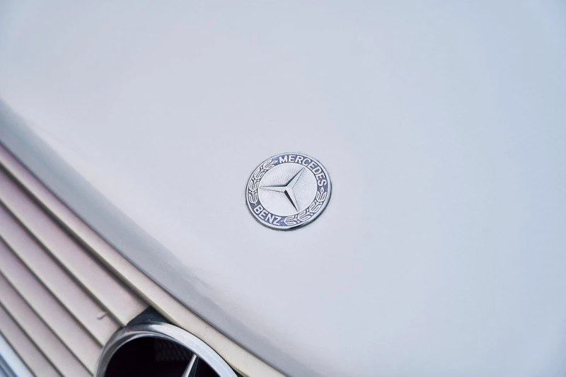 Mercedes-Benz SL 500, снимка 7 - Автомобили и джипове - 53247408