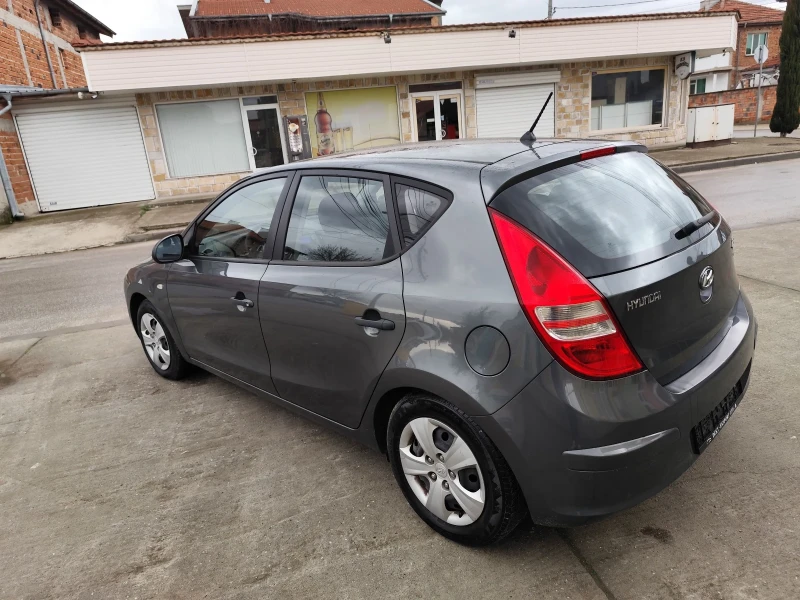 Hyundai I30 ПЕРФЕКТЕН , снимка 5 - Автомобили и джипове - 53516212
