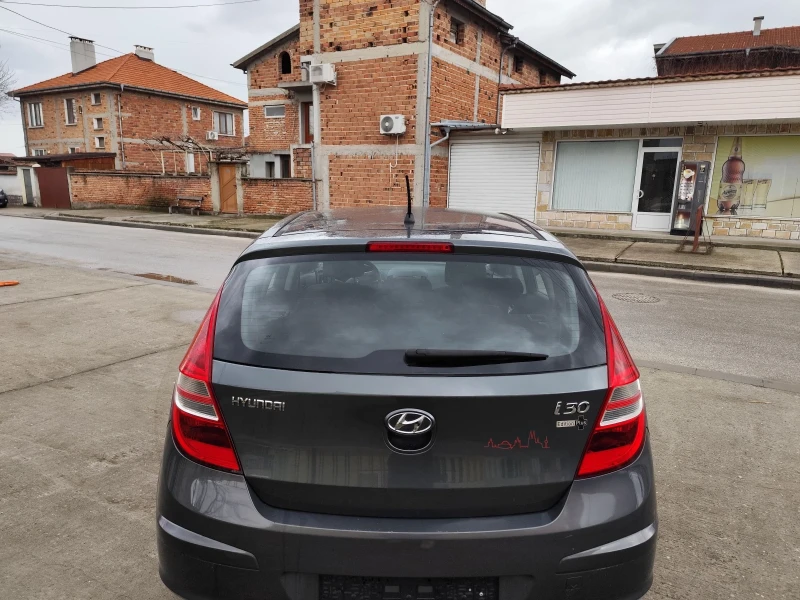 Hyundai I30 ПЕРФЕКТЕН , снимка 4 - Автомобили и джипове - 53516212