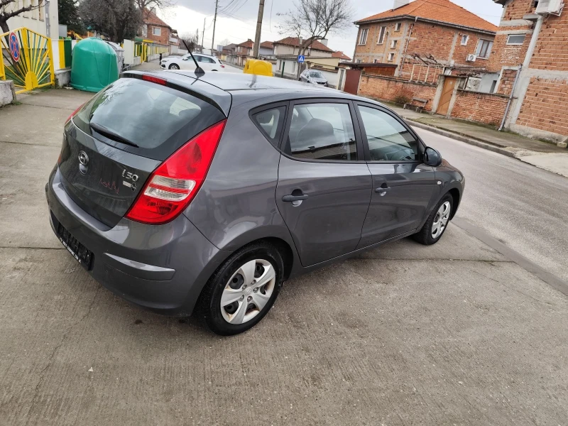 Hyundai I30 ПЕРФЕКТЕН , снимка 2 - Автомобили и джипове - 53516212