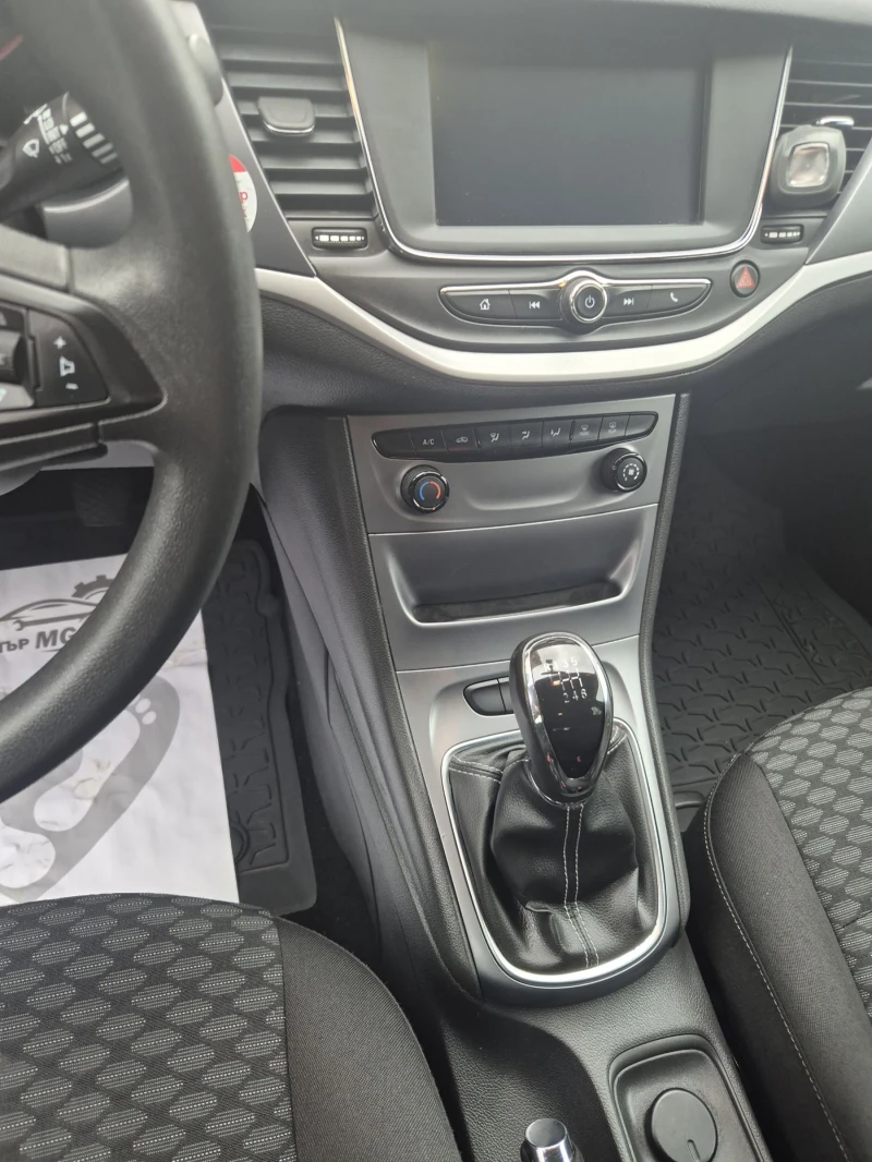 Opel Astra Комби, снимка 15 - Автомобили и джипове - 53501277