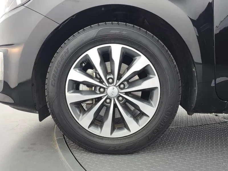 Kia Carnival 9-SEATER LUXURY, снимка 5 - Автомобили и джипове - 55259964