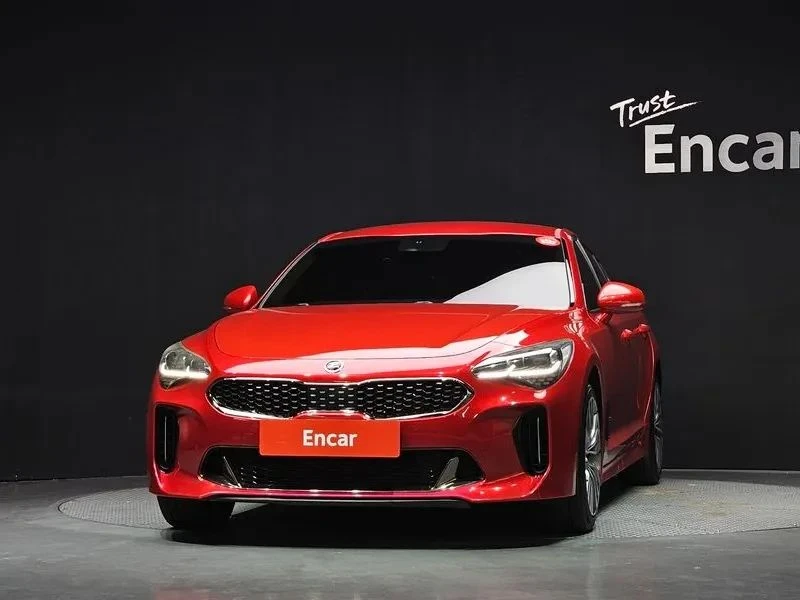 Kia Stinger, снимка 3 - Автомобили и джипове - 56689212
