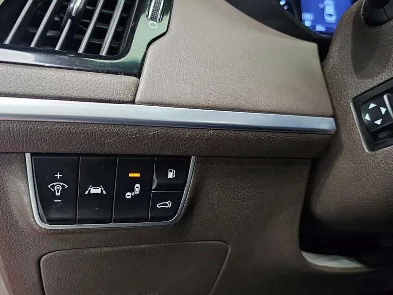 Kia Stinger, снимка 16 - Автомобили и джипове - 56689212