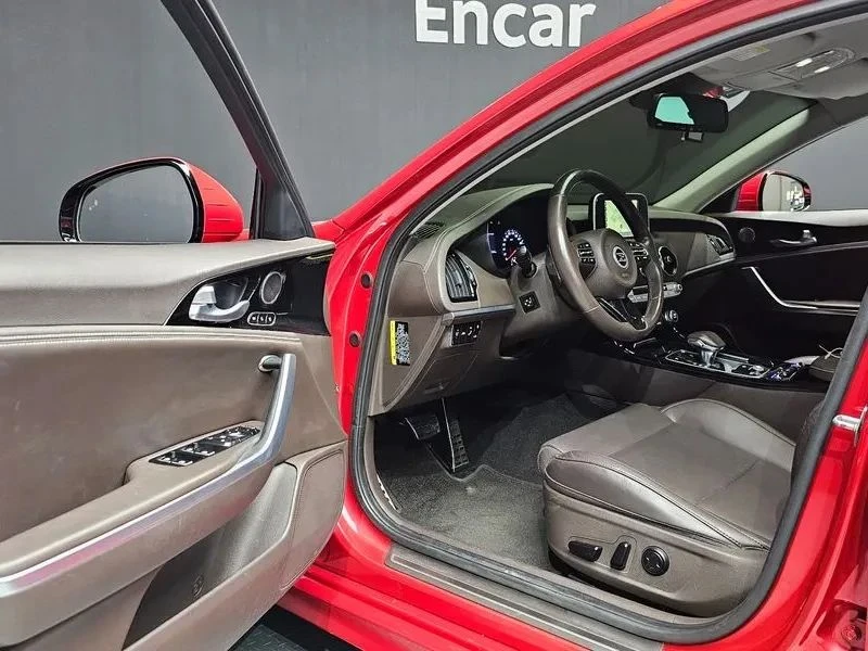 Kia Stinger, снимка 10 - Автомобили и джипове - 56689212
