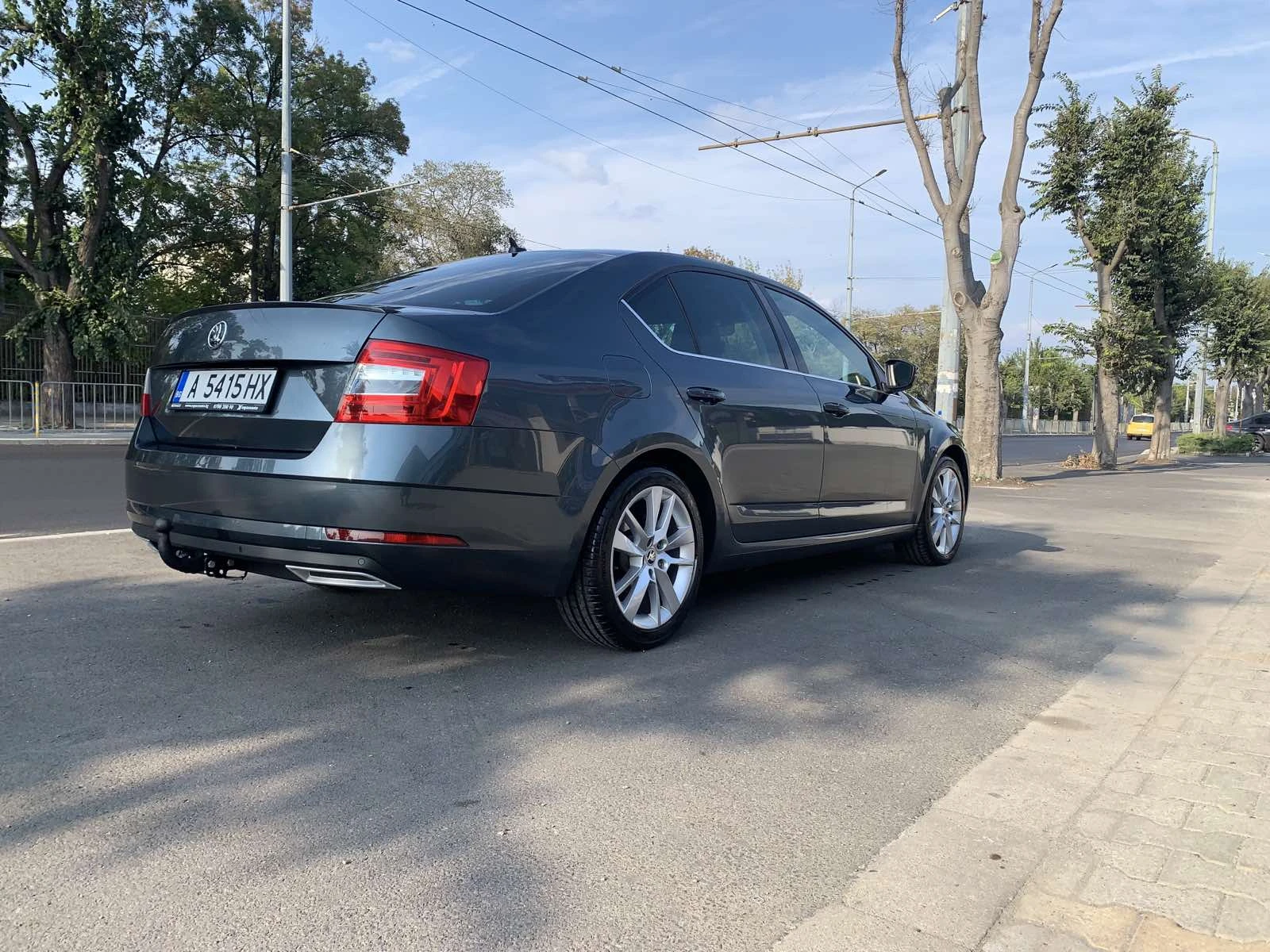 Skoda Octavia 1.6TDI DSG !!!ГАРАНЦИЯ!!! - изображение 4