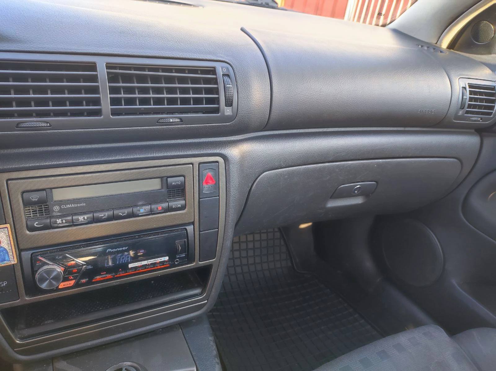 VW Passat  - изображение 10