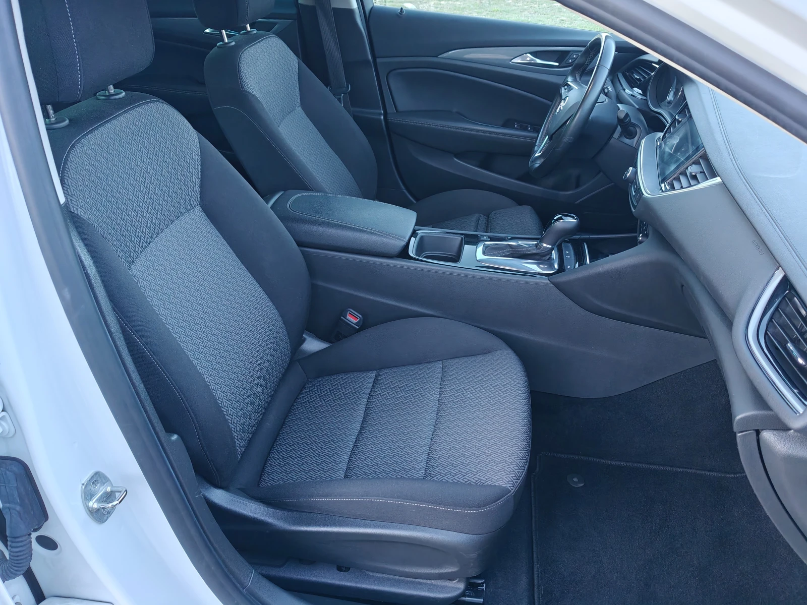 Opel Insignia EXCLUSIVE 1.6 CDTI  (136) A Apple Car | Mobile.bg   12