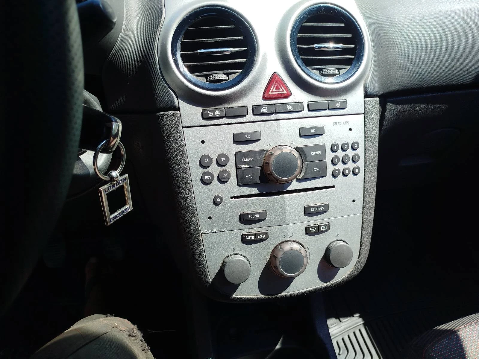 Opel Corsa 1.3 CDTI - изображение 9