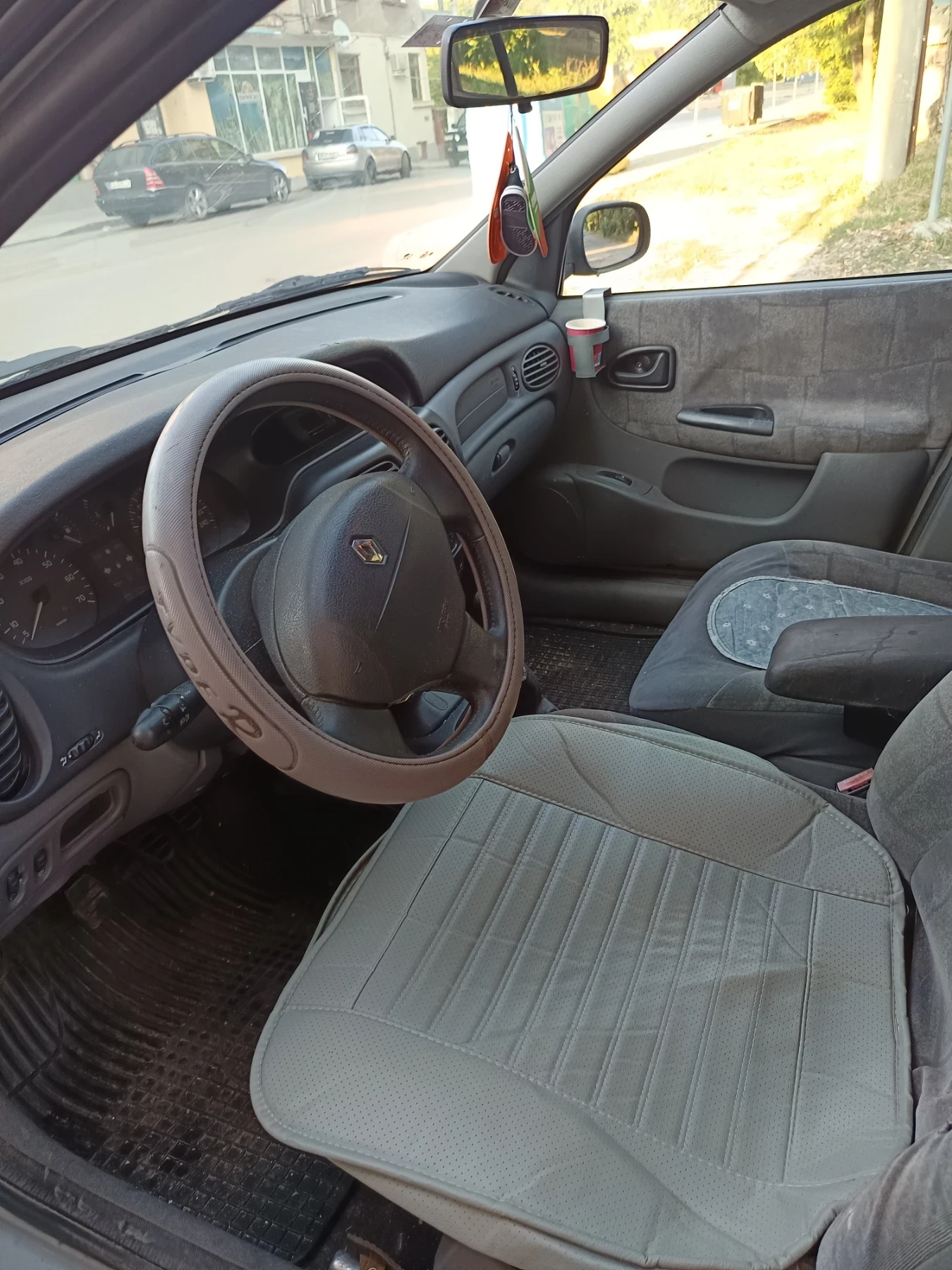 Renault Megane 1.9 TDI 2001г. - изображение 6