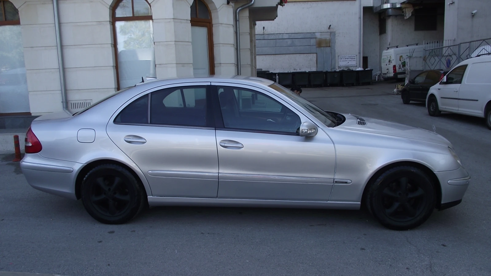Mercedes-Benz E 270 2.7.d.177.k.c.NAVI.TV.DVD. | Mobile.bg — изображение 2