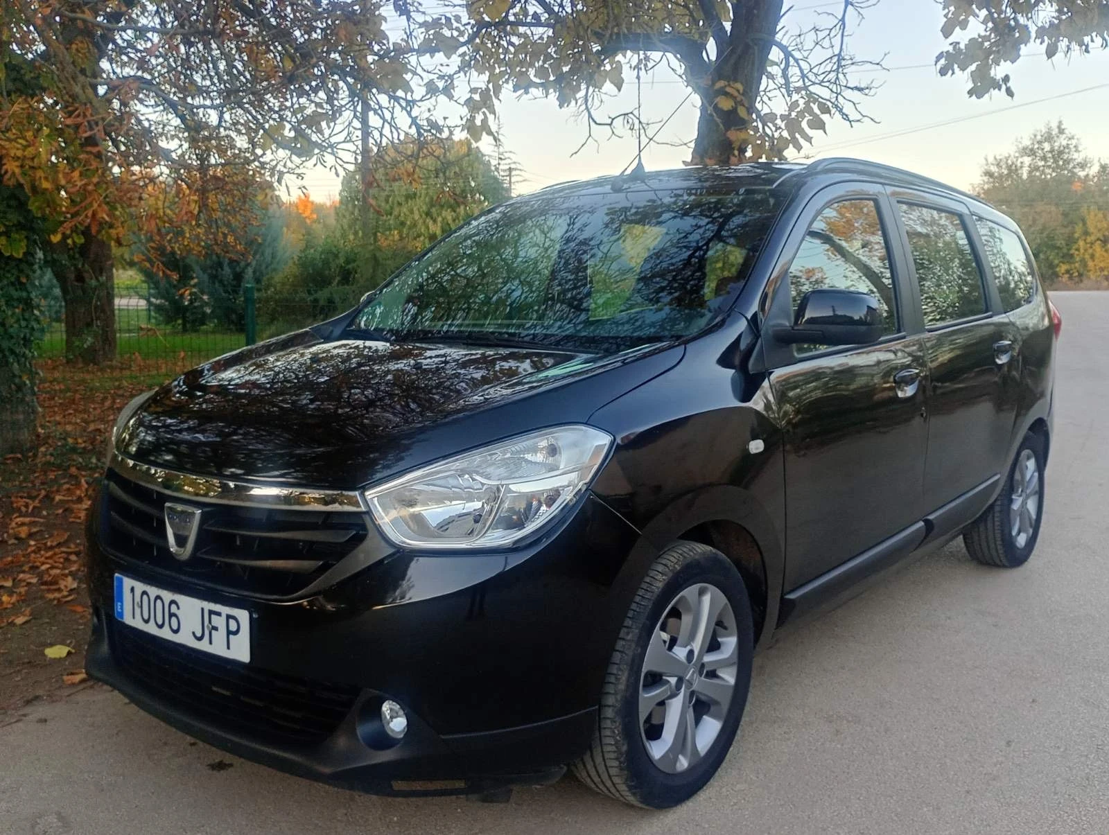 Dacia Lodgy 1.6i* ГАЗ*  - изображение 2