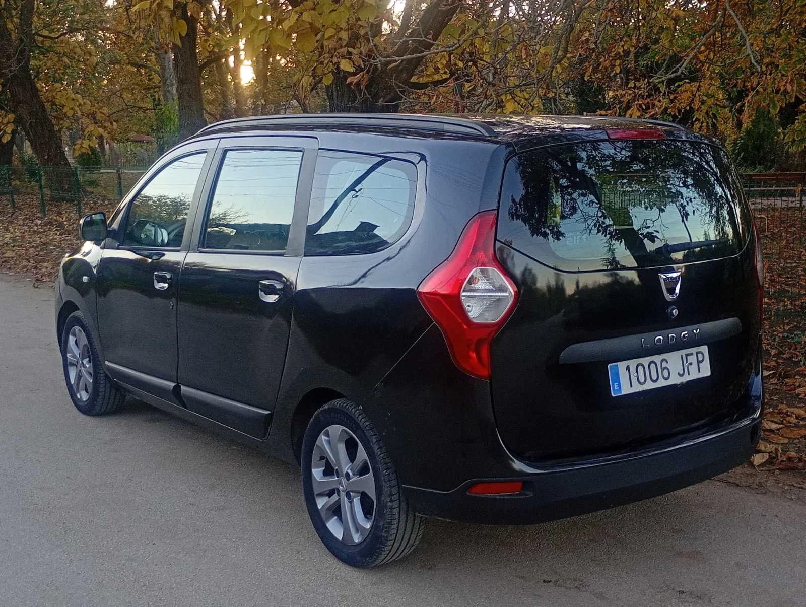 Dacia Lodgy 1.6i* ГАЗ*  - изображение 4