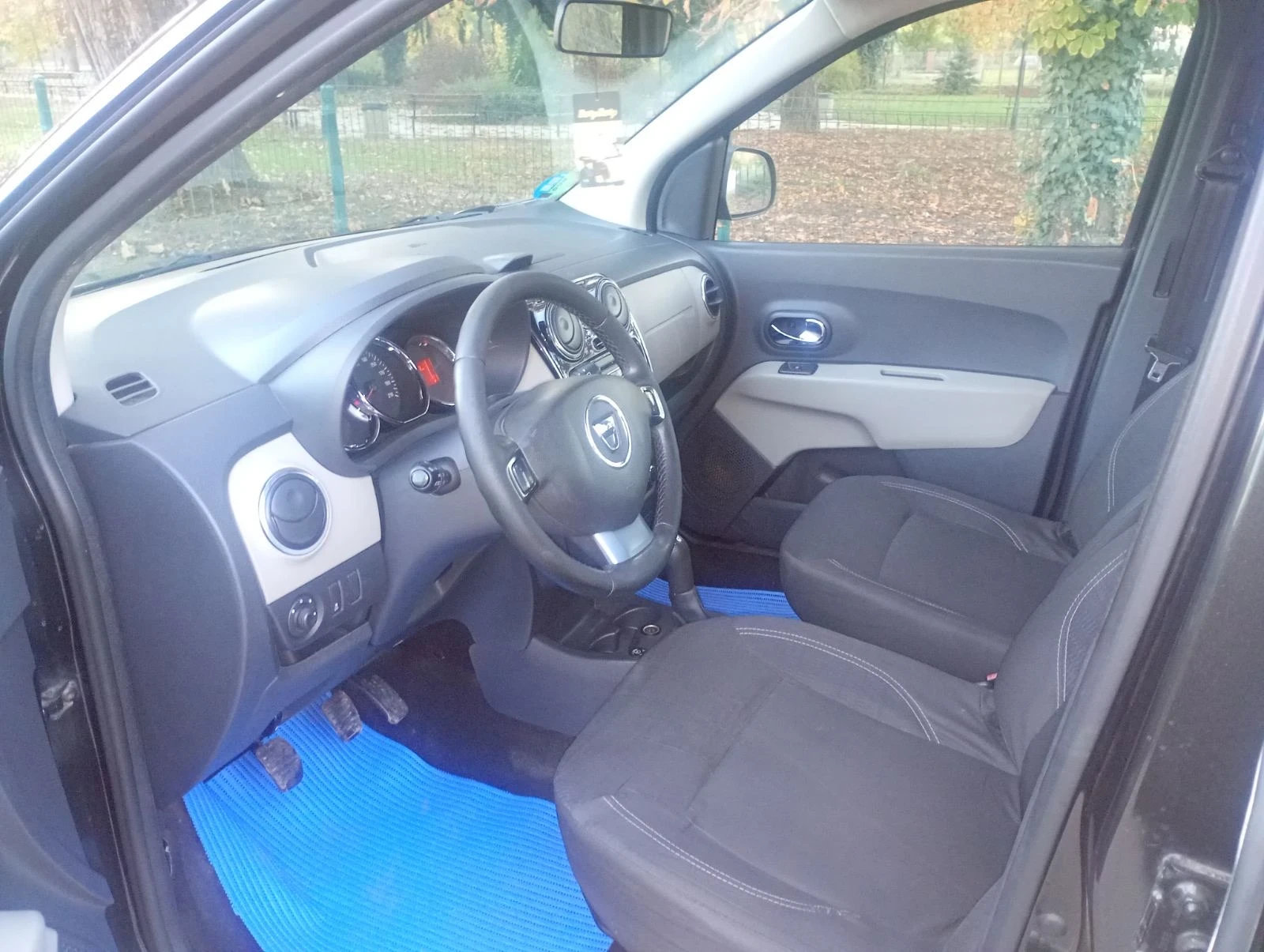 Dacia Lodgy 1.6i* ГАЗ*  - изображение 8