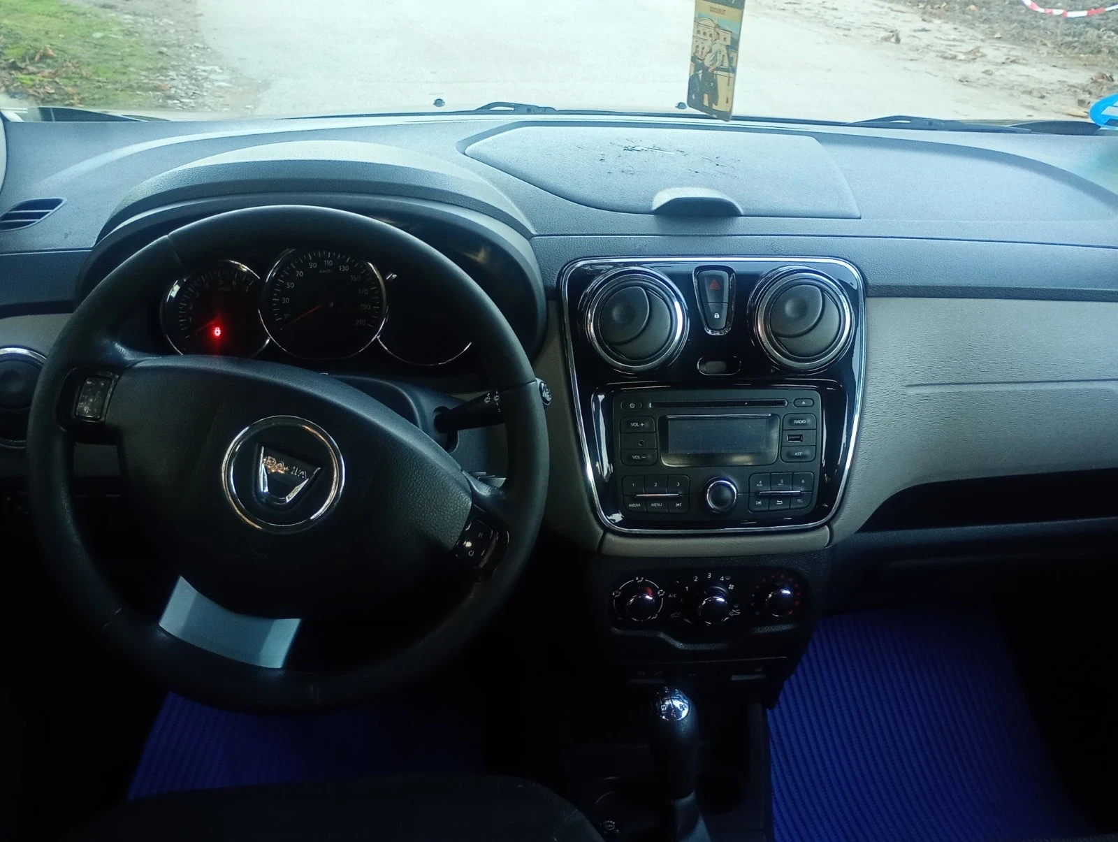 Dacia Lodgy 1.6i* ГАЗ*  - изображение 9