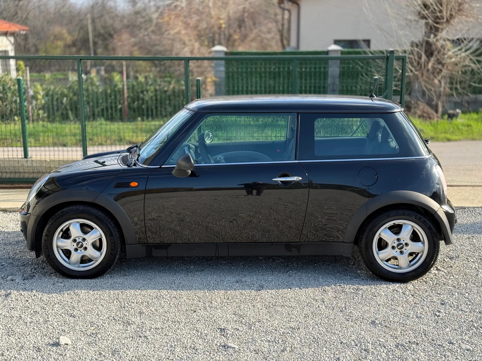 Mini Cooper 1.6i* 90кс* КЛИМАТИК* НОВИ ГУМИ  - изображение 4