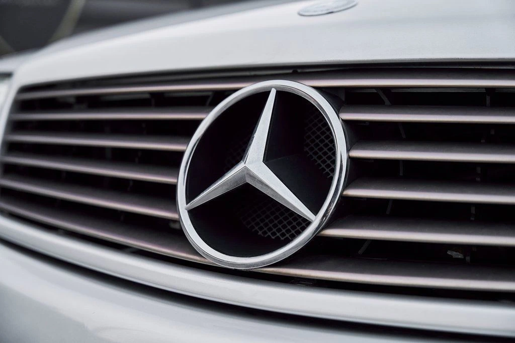 Mercedes-Benz SL 500  - изображение 8