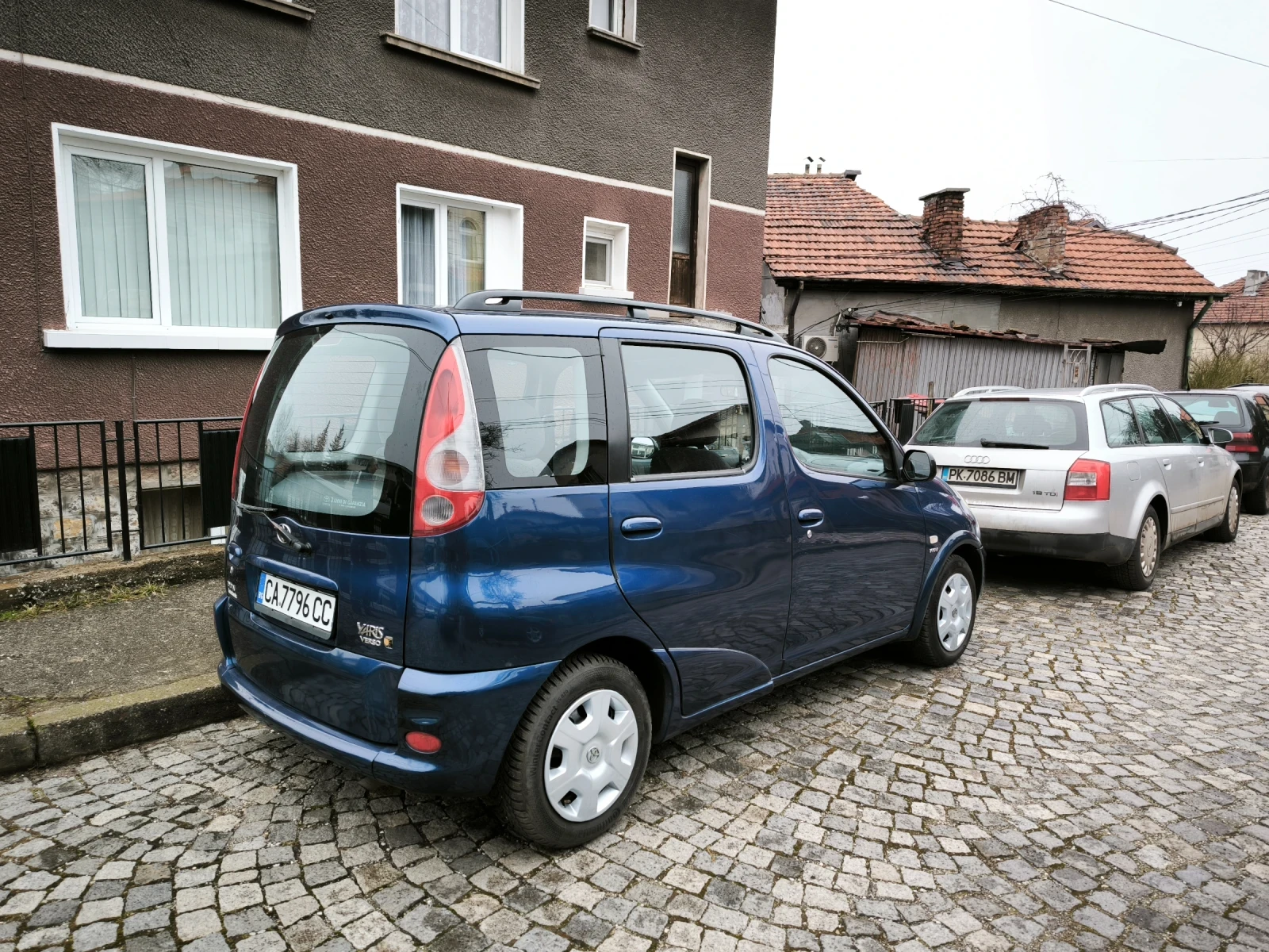 Toyota Yaris verso  - изображение 4