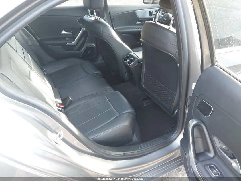 Mercedes-Benz A 220 2l - изображение 8