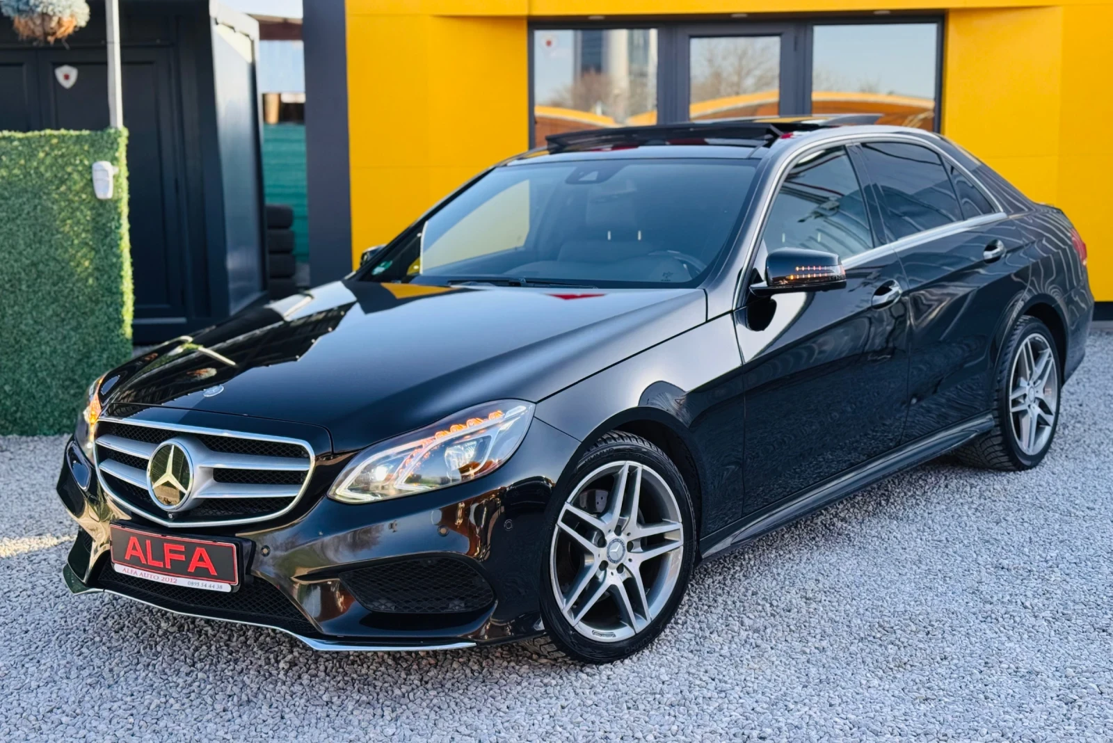 Mercedes-Benz E 350 D/V6/AMG/9g/360 КАМЕРИ+ ПАНО+ ДИСТРОНИК/ТОП КОЛА//, снимка 3 - Автомобили и джипове - 53821602