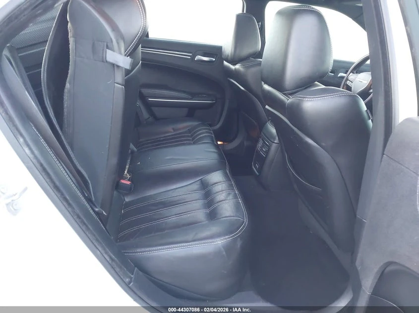 Chrysler 200 3.6L V-6 DOHC, VVT, 300HP Rear Wheel Drive | Mobile.bg � ����������� 8