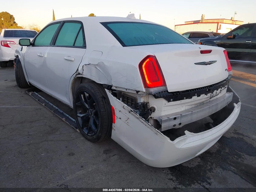 Chrysler 200 3.6L V-6 DOHC, VVT, 300HP Rear Wheel Drive | Mobile.bg � ����������� 3