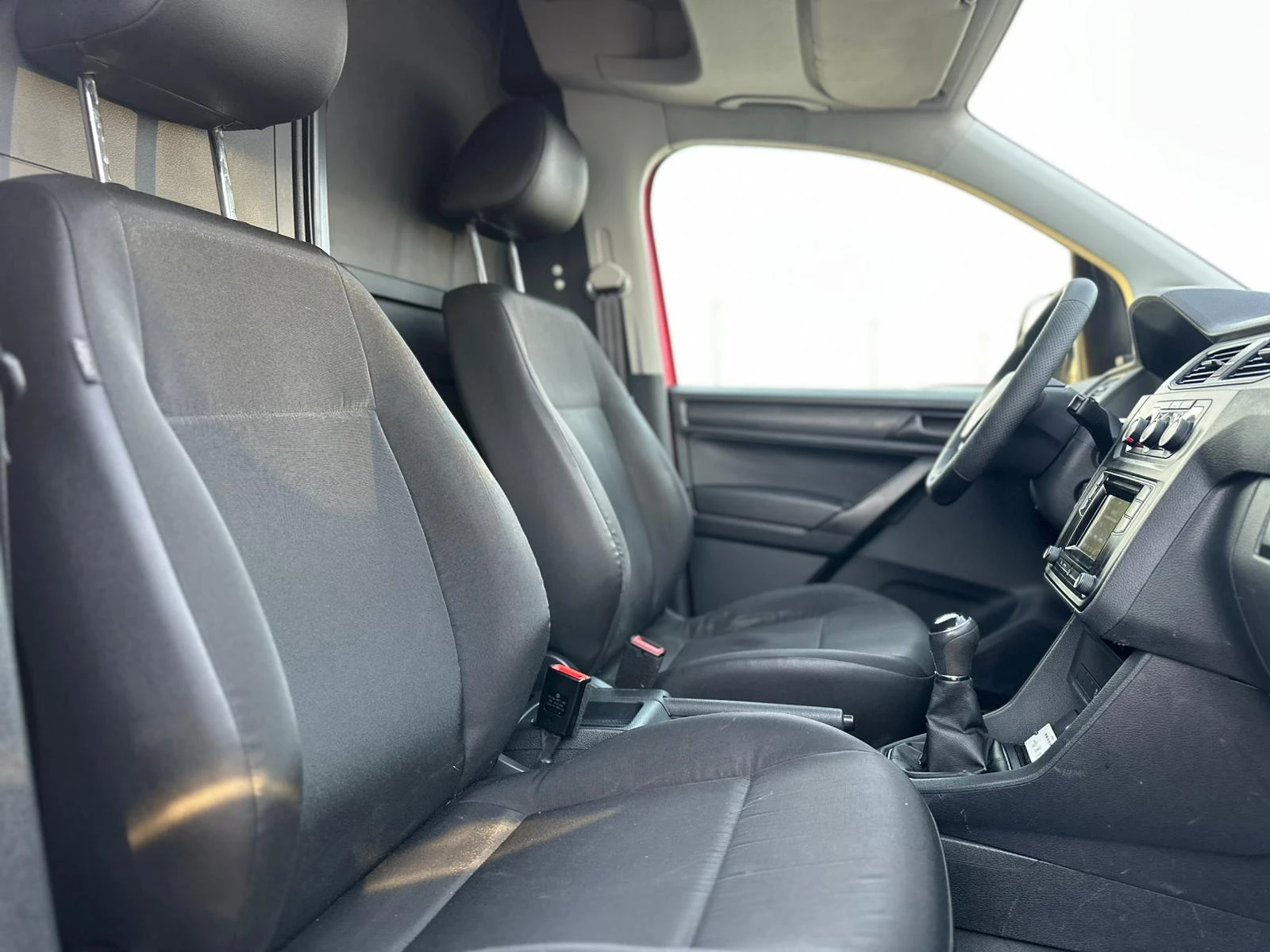 VW Caddy / 2.0TDI / 4X4 / TOP /, снимка 15 - Автомобили и джипове - 53897609